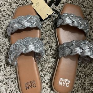 NWT MADDEN NYC SILVER SANDALS